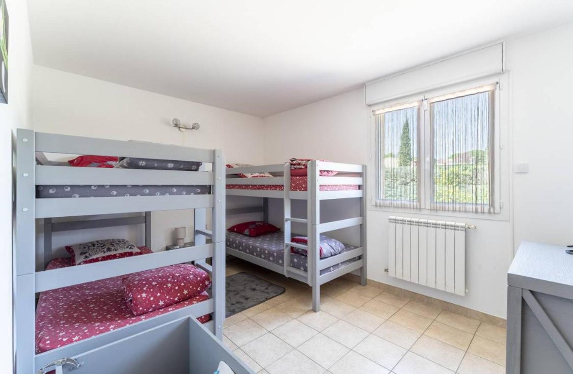 Gite Les Oliviers 10 Pers Piscine Au Calme 4 Etoiles Saint-Laurent-la-Vernede Екстер'єр фото